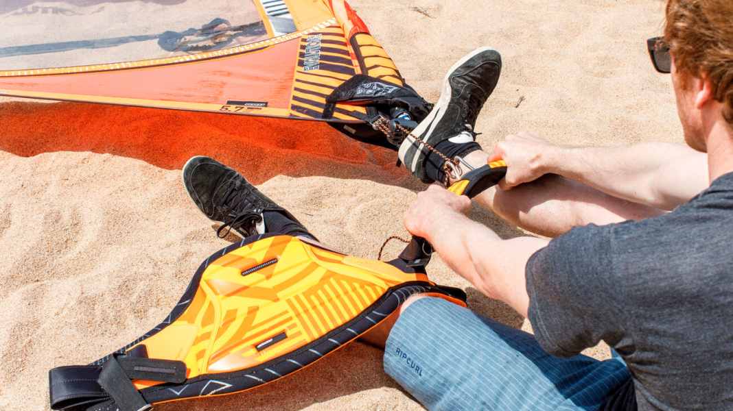 Trimming trick! How to build a trimming aid for windsurfing sails