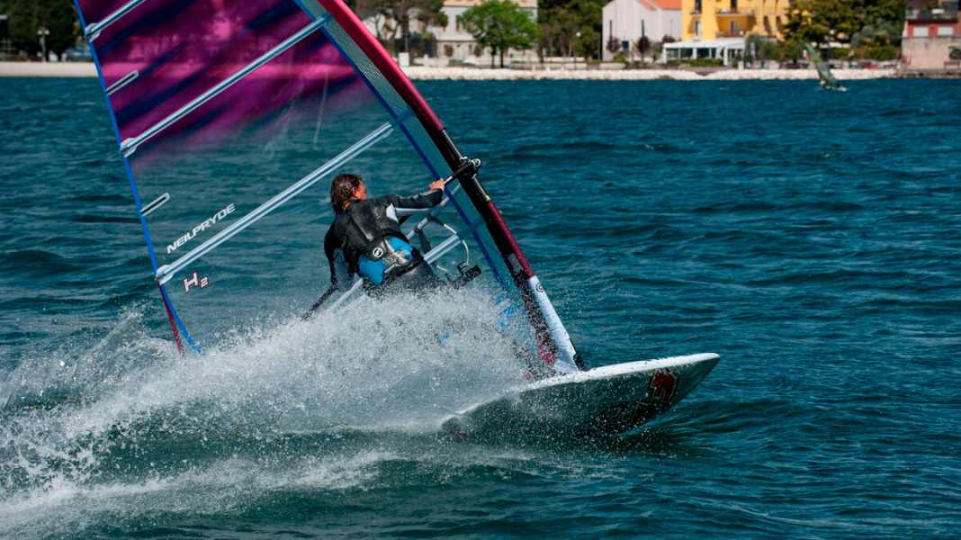F2 Vegas 136 LTD