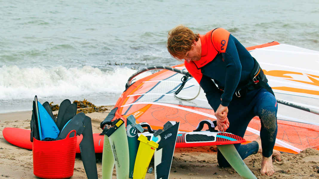 Freerideboards: So tunst du dein Brett sinnvoll mit einer kleineren Finne