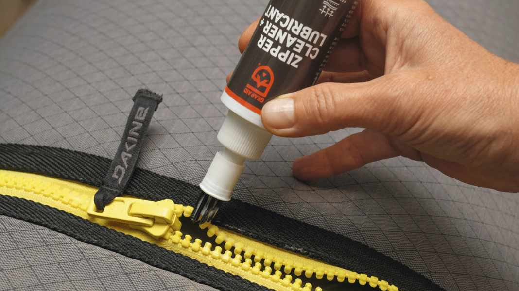 Gearaid Zipper Cleaner and Lubricant: Care product for zips