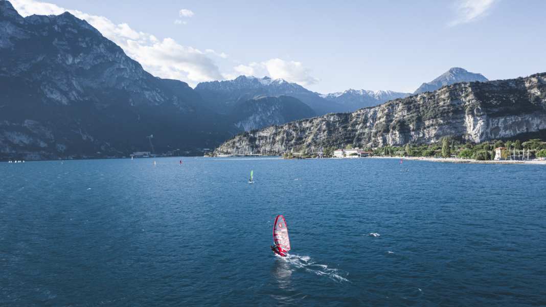 SURF Place to be: Garda Trentino - Die (Anziehungs-)Kraft des Wassers