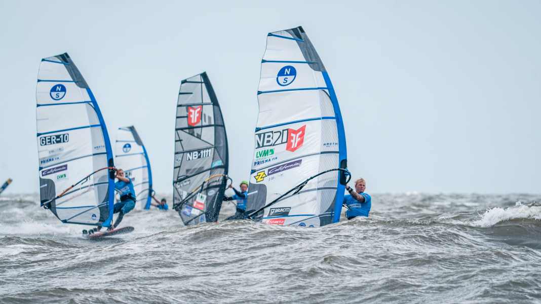 DWC/IFCA-EM St. Peter-Ording: Amado Vrieswijk führt in der Finnen-Wertung
