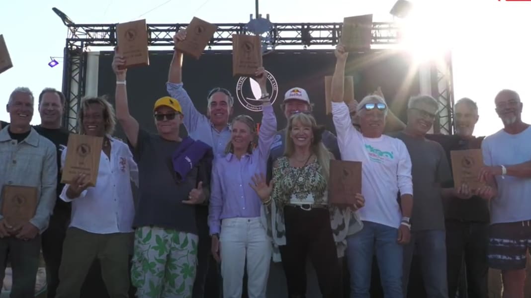 Ceremony at Defi Wind: New members inducted into the Windsurfing Hall of Fame
