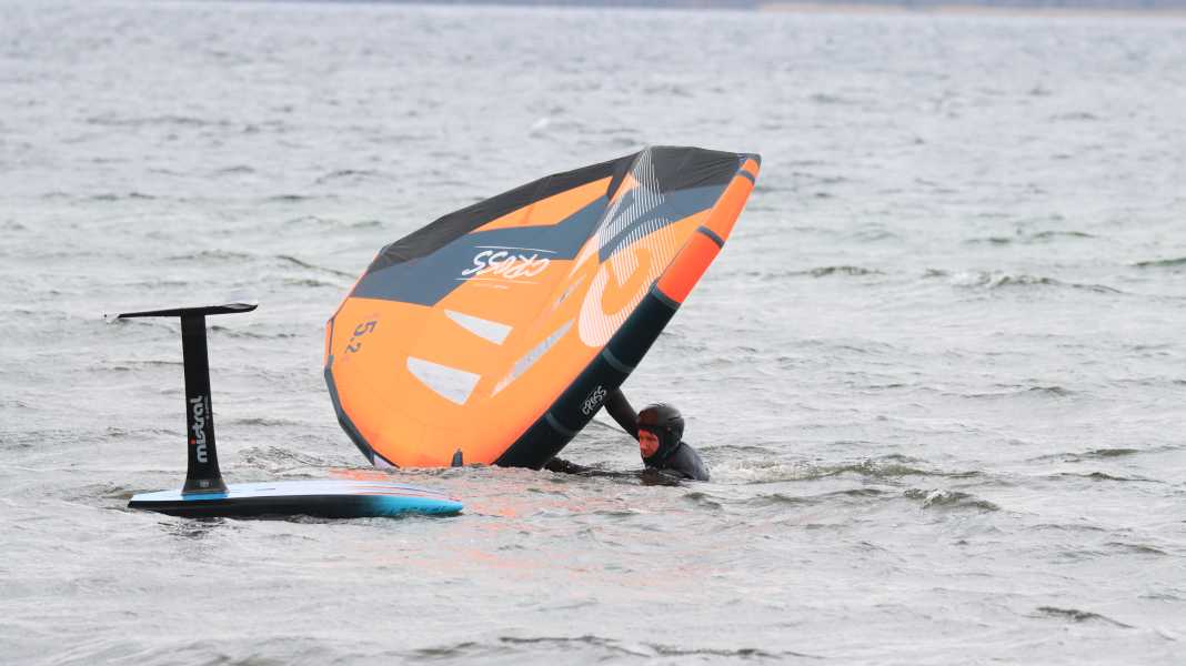 Sicherheit: Wingen ohne Leash? So erreichst du dein Brett mit dem Wing
