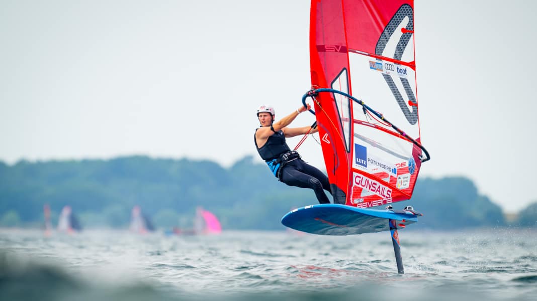 Kieler Woche: Fabian Wolf on home regattas, DWC and iQFoil in comparison and the Kördel dominance