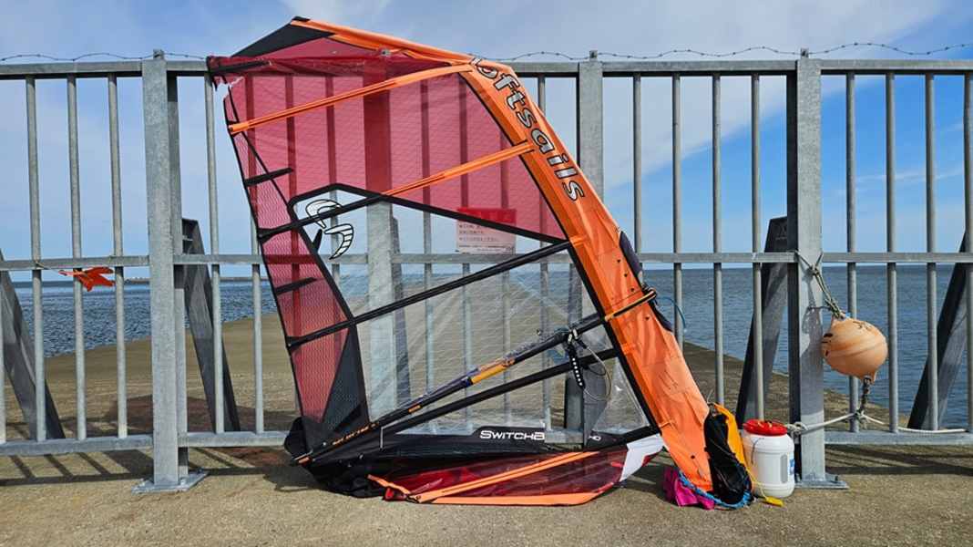 Windsurf Round Japan: Jono Dunnett loses mast and sail