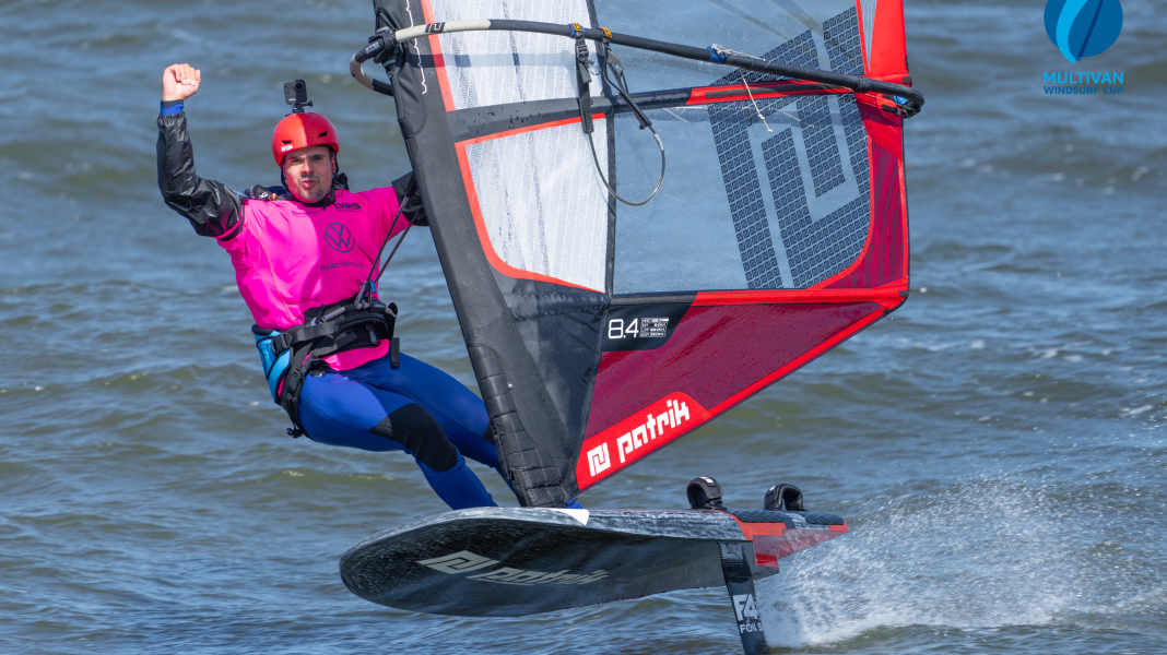 Saisonauftakt nach Maß: Michele Becker gewinnt Multivan Windsurf Cup in Ahlbeck