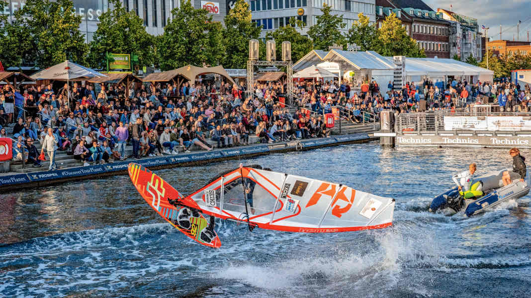 Kieler Woche 2026: Wingfoil racing in Schilksee, tow-in at the marina