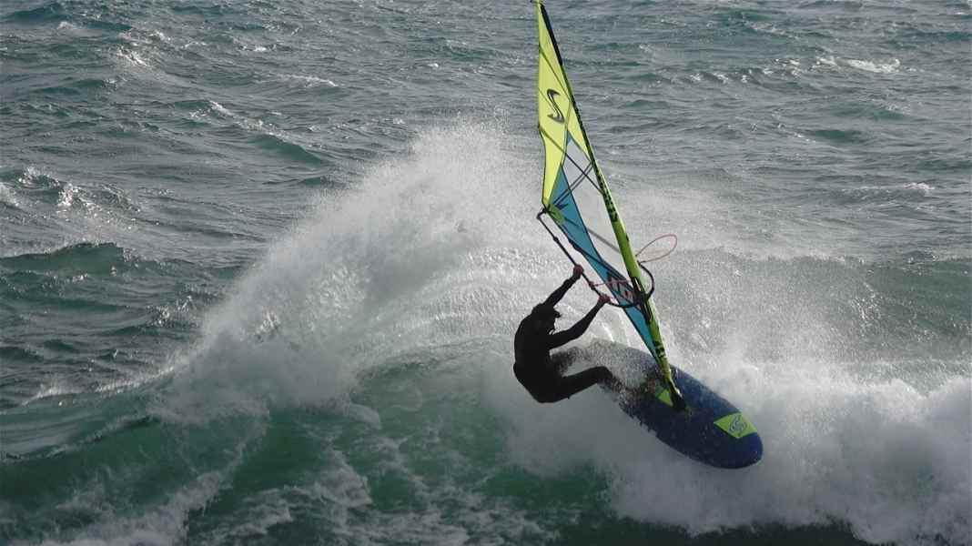 IWT & PWA World Cup: First Wave World Cup of the year in Japan