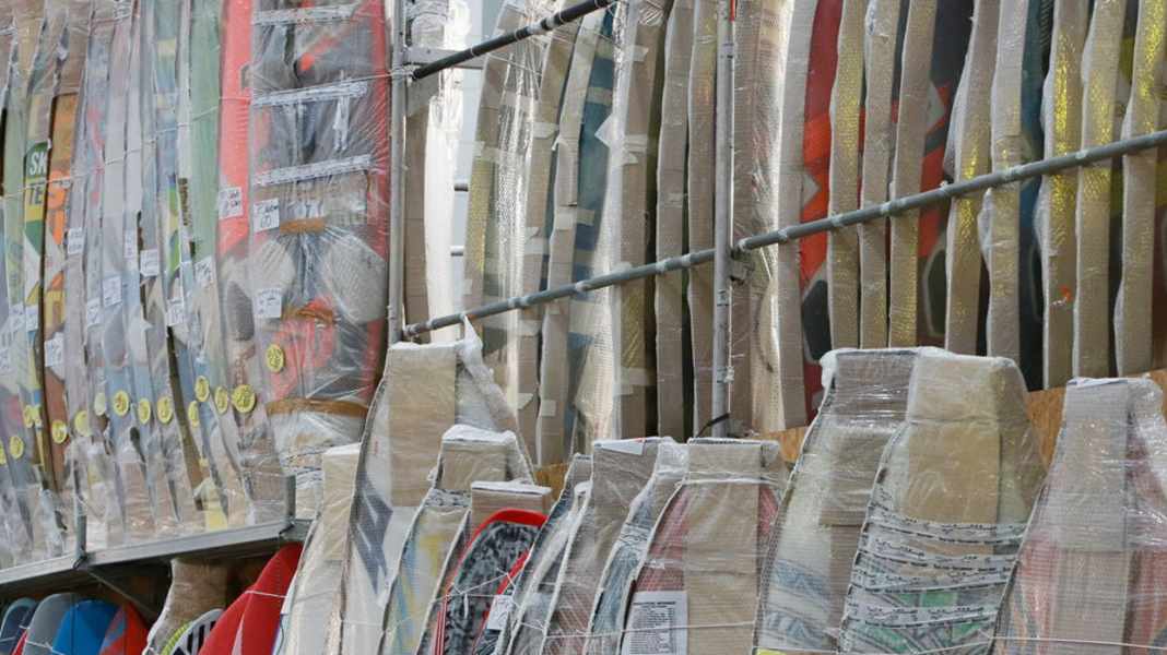 Surfmaterial als Mangelware