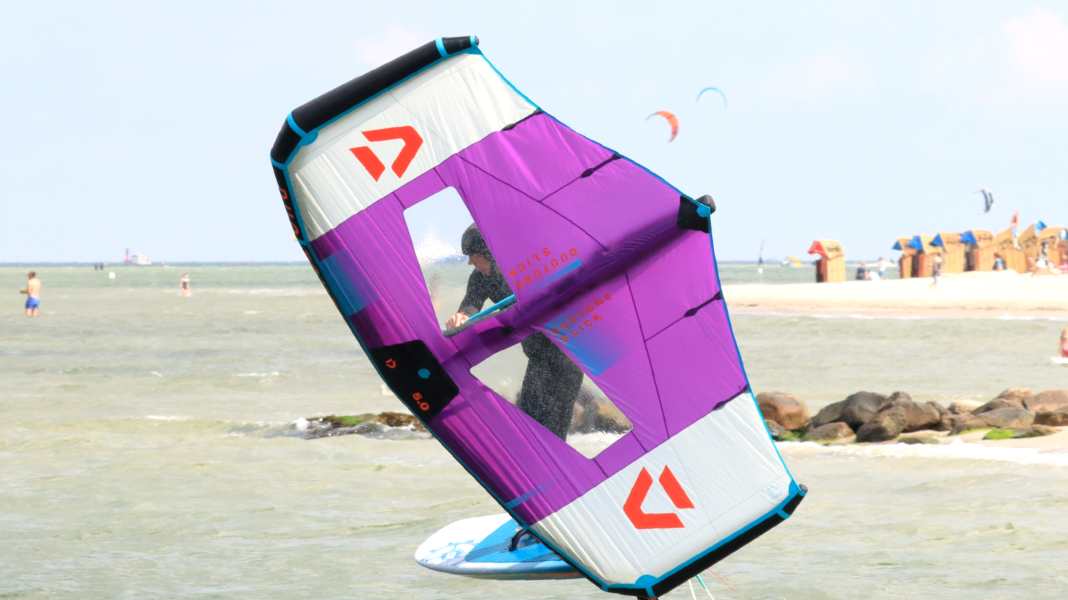 Wingsurf voting: Does a wing need a window?