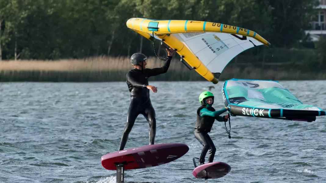 Young Blood Camp: Wingfoil-Camp für Kids in Grönwohld