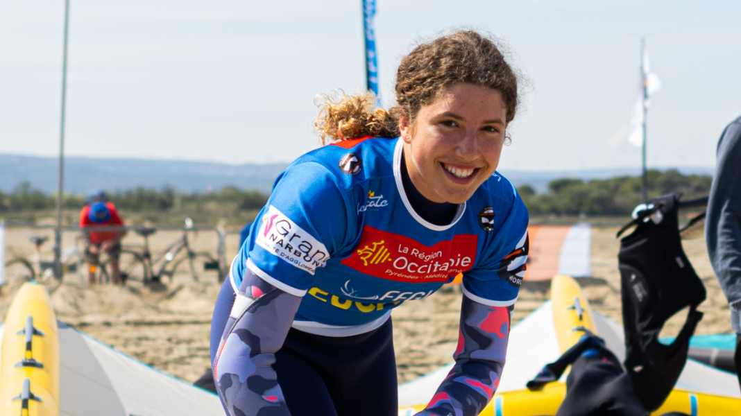 Nia Suardiaz: Die Wingsurf-Senkrechtstarterin im Interview