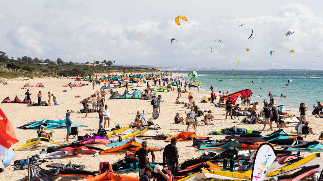 GWA Wingfoil World Cup Tarifa: Tight World Cup race between Suardiaz and Novotna