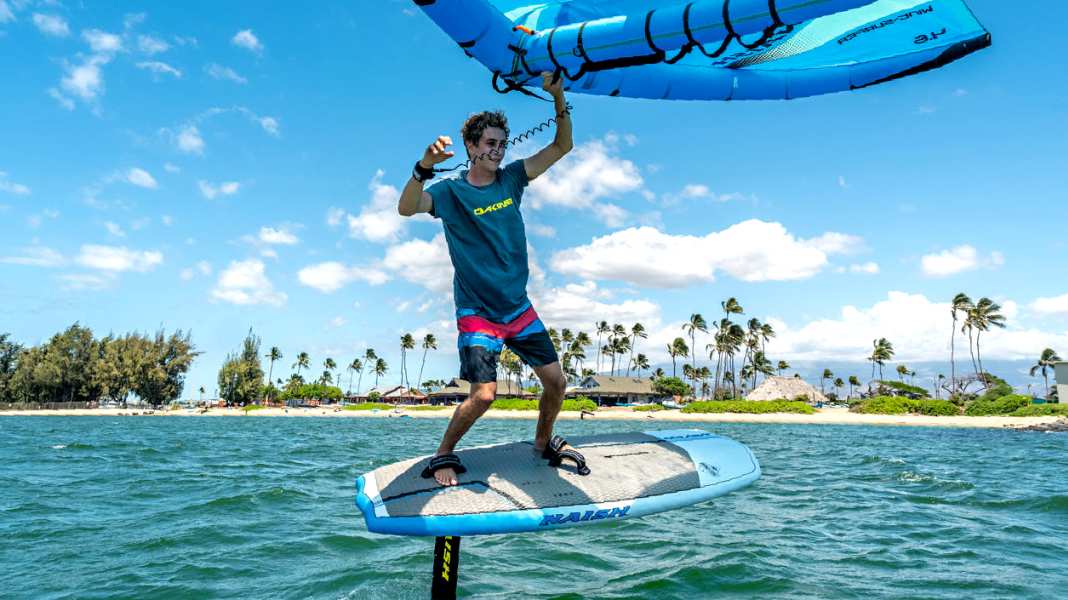 Naish Windfoil Crossover 131 – Wingsurfen in Windsurf-Foilen in Einem