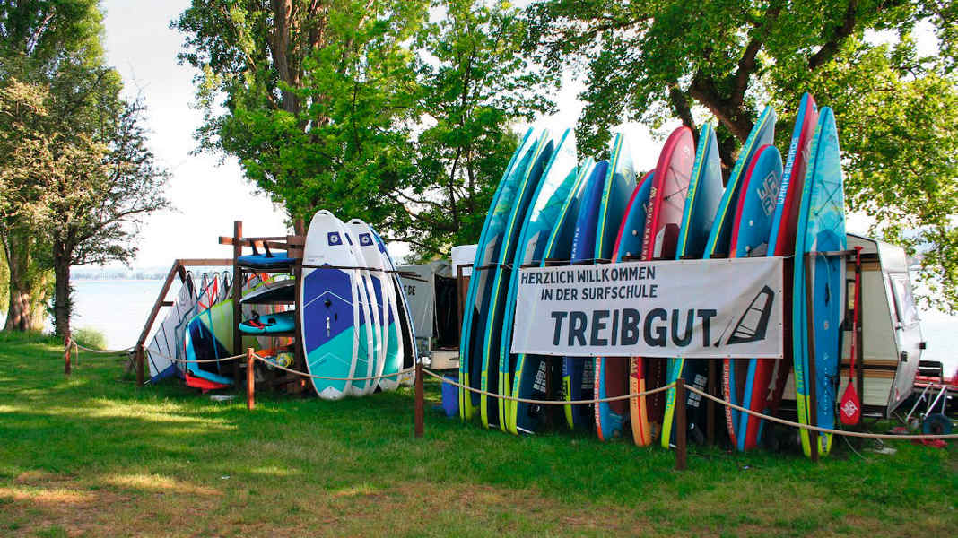 Treibgut: Neue Surfschule am Bodensee