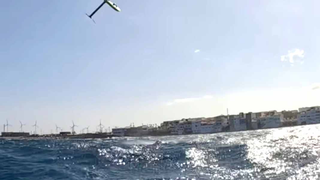 Wingsurf World: Benjamin May in free flight