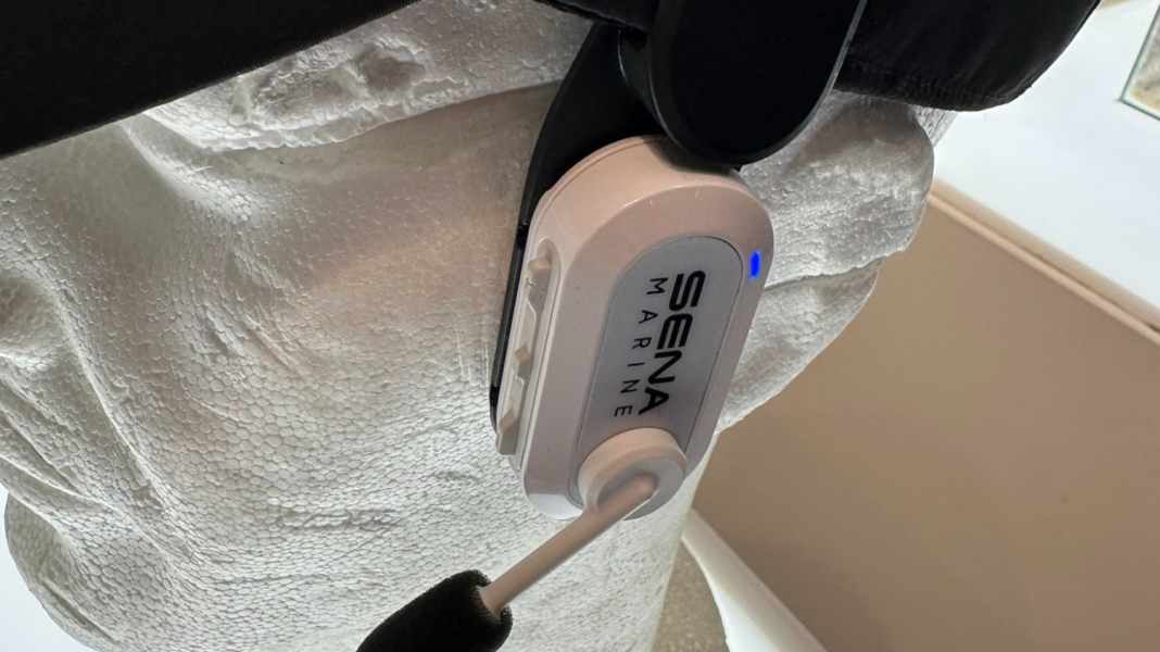 Equipment: New "Crew" headset from Sena - uncomplicated communication on board