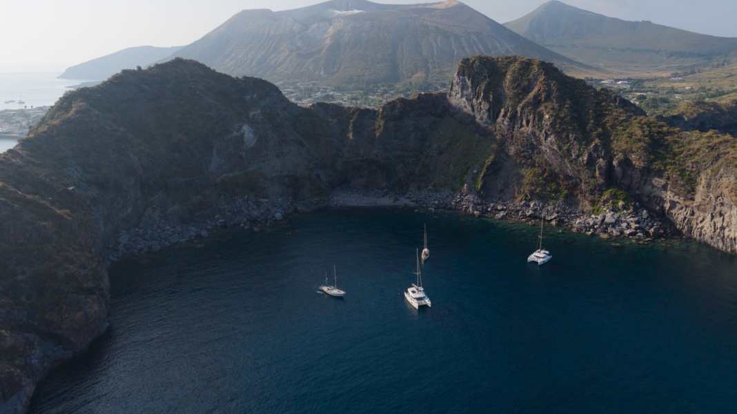 Liparische Inseln: Kurs Stromboli – Dolce Vita und Vulkanspektakel
