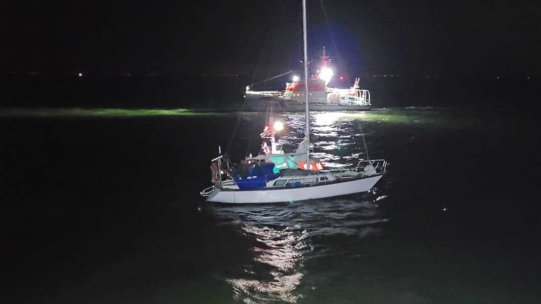 Close to collision: fisherman rescues stricken single-handed sailor