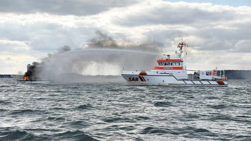 Sauvetage en mer : un voilier est en feu au large de Travemünde