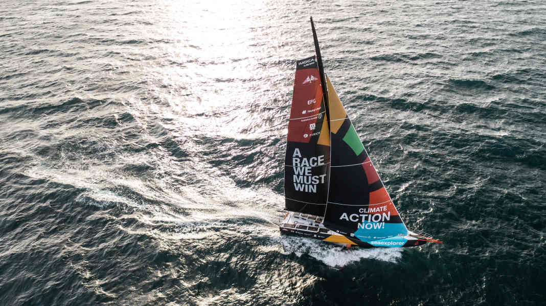 Route du Rhum: una nave incagliata, Boris naviga dritto verso la bonaccia