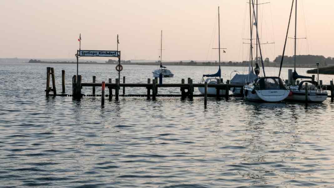 Poel: jetties in Kirchdorf harbour need to be renovated after fungal infestation