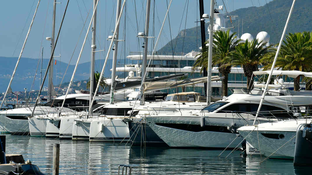 Adriatic: Tax-free diesel in Montenegro again - without a minimum stay