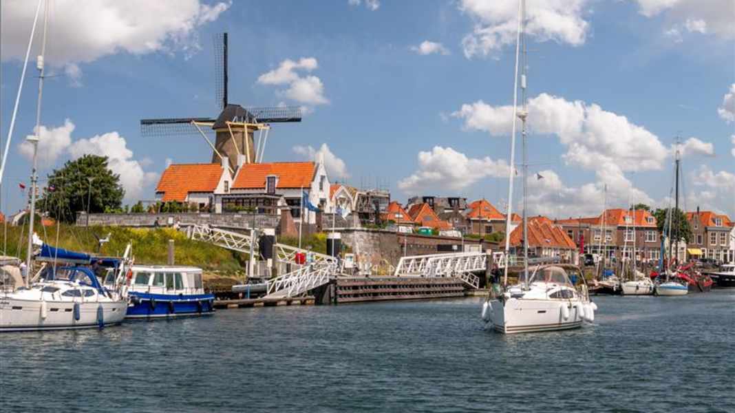Netherlands: Seven provinces, seven cities - Zierikzee in Zeeland