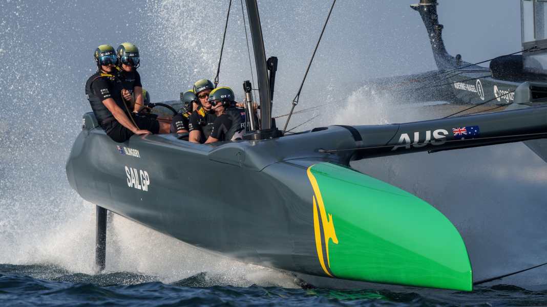 SailGP à Dubai : Sir Ainslie "pas amusé", Slingsby fête sa victoire de retour