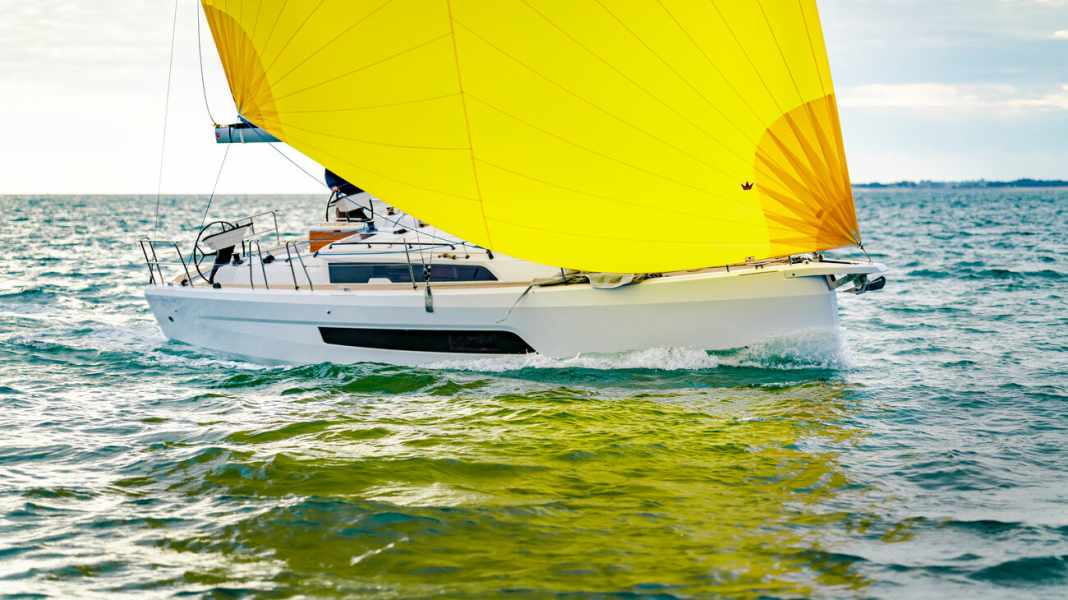 Premières photos du test : Dufour 37 - le yacht de dix mètres qui veut être un grand