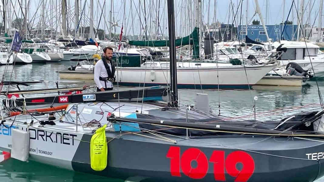 Pierre Le Roy dominates the Mini 6.50 Azores regatta
