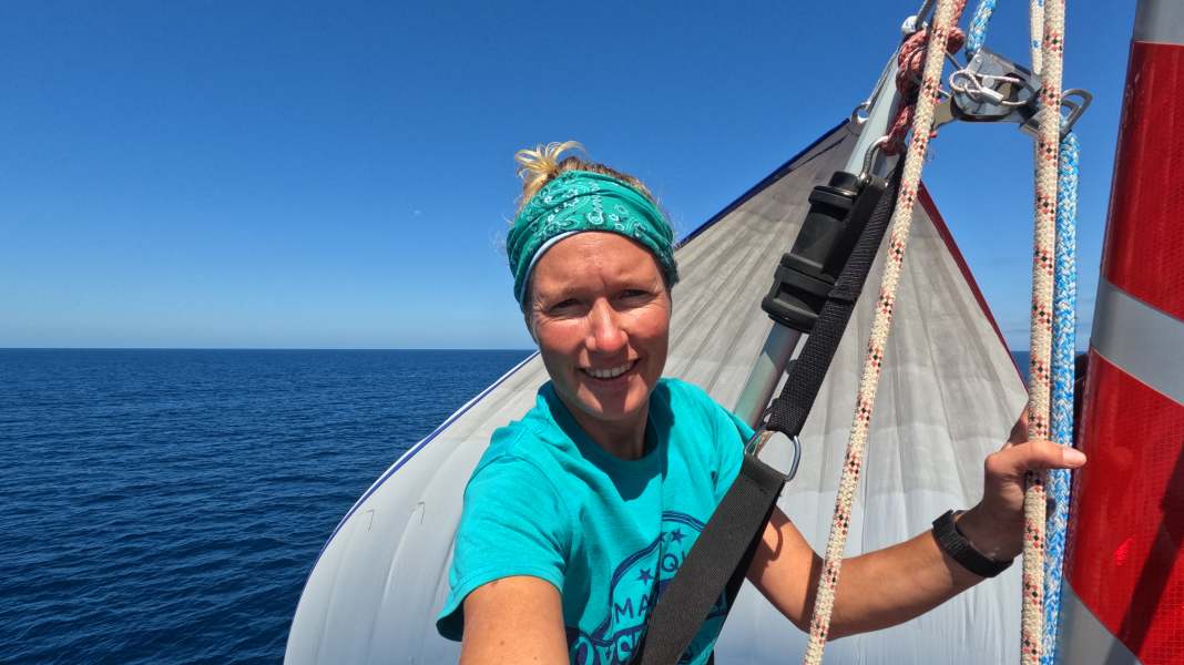 Tour du monde à la voile : Kirsten Neuschäfer continue de mener la Golden Globe Race au Cap Horn