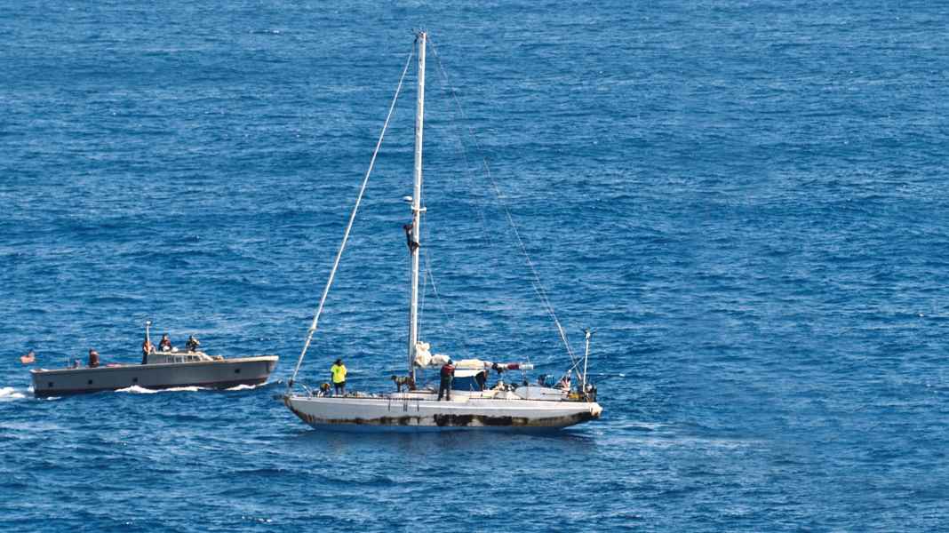 Navi fantasma: Si può tenere uno yacht abbandonato?