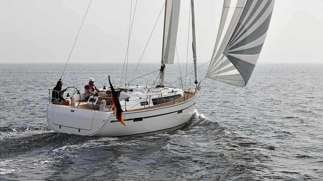 Test YACHT : photos exclusives du Bavaria Cruiser 37