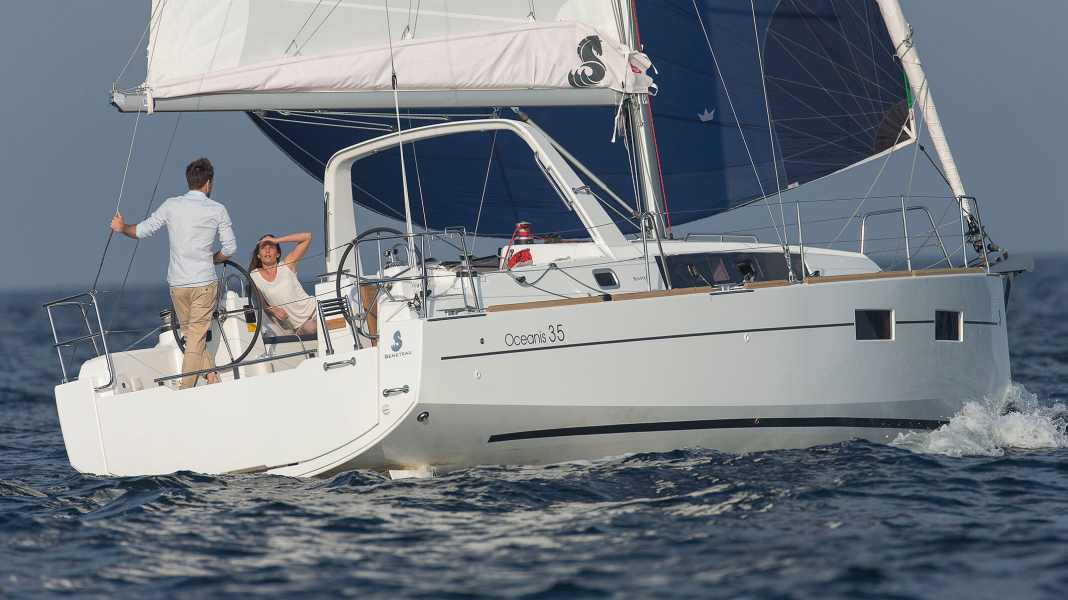 Oceanis 35 : le jeu de construction de Beneteau en test