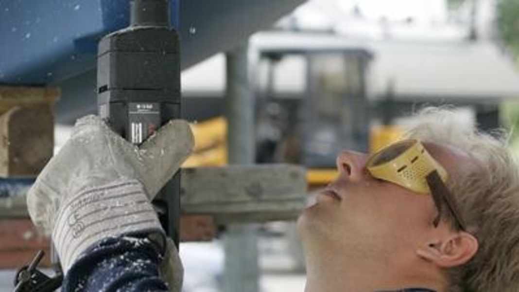 T&T - News: YACHT- Werkstatt, der Weg zu neuen Ruderlagern