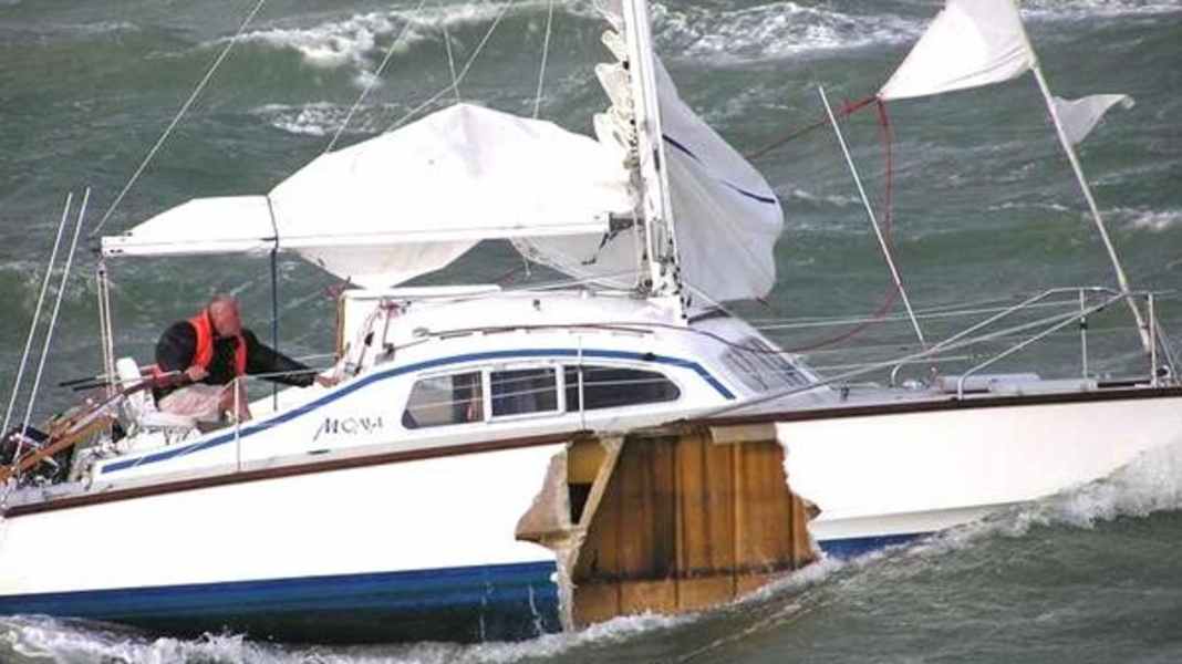Disagio in mare: catamarano tedesco perde la tavola centrale