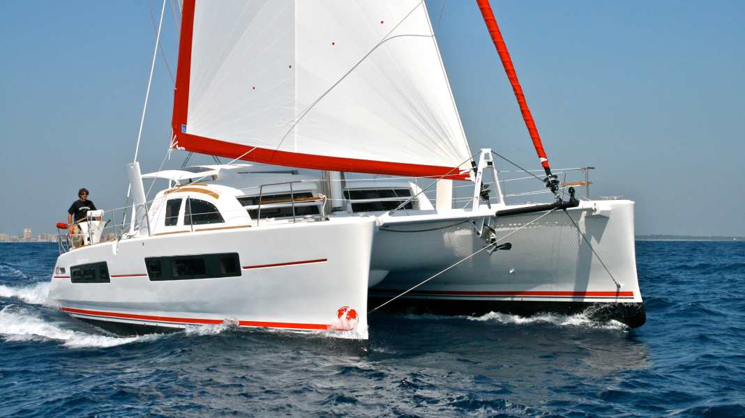 Catana Catamarans: Lighter and faster with carbon fibre