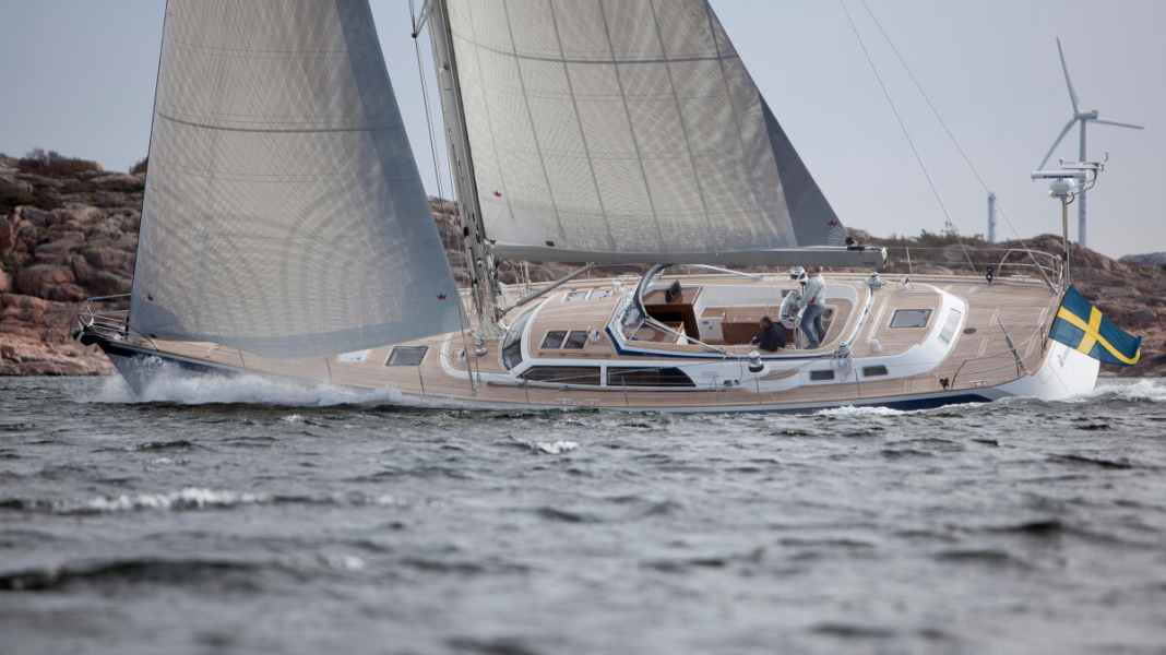 Hallberg-Rassy 64: Cruising with the extra-large