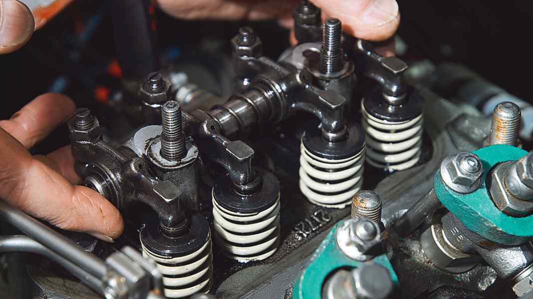 Boat hull insurance: money from the insurance company if the engine breaks down
