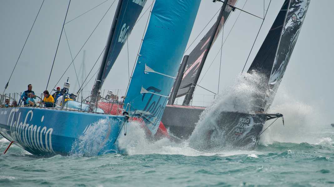Volvo Ocean Race: un soffiatore causa una partenza stentata
