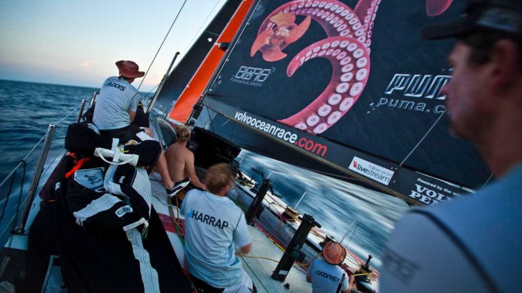 Volvo Ocean Race: Groupama difende la testa della classifica