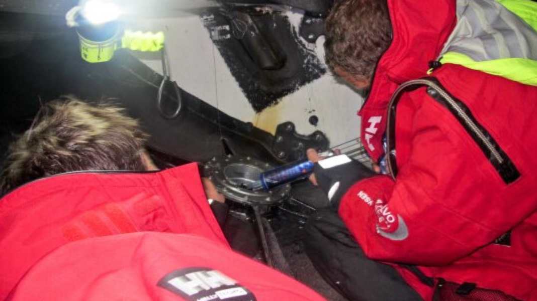 Volvo Ocean Race: a "Sanya" si rompe un timone