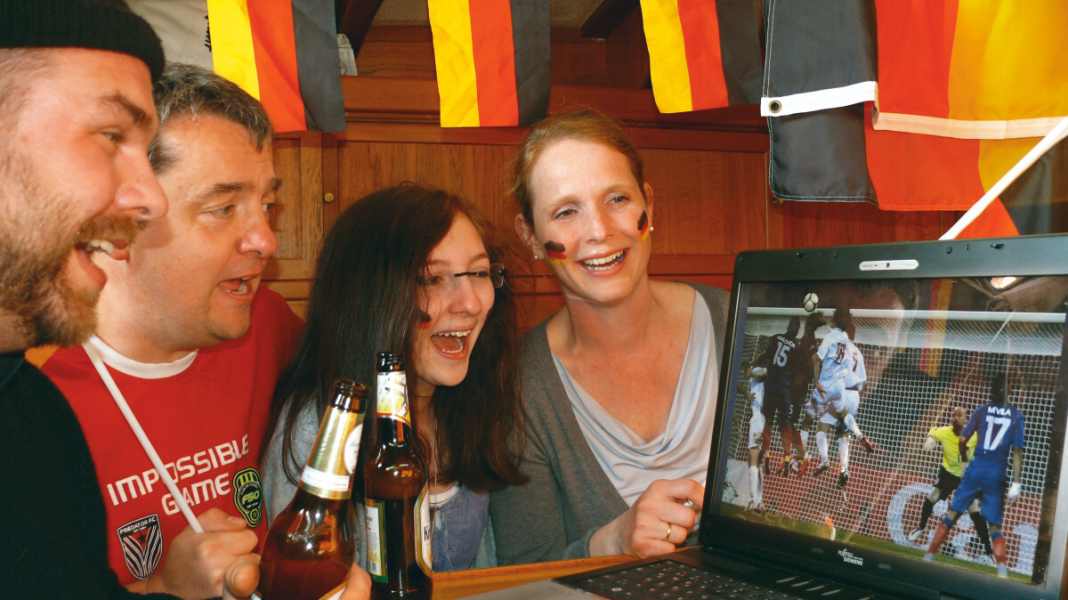 TV an Bord: So kommt das Fernsehen an Bord
