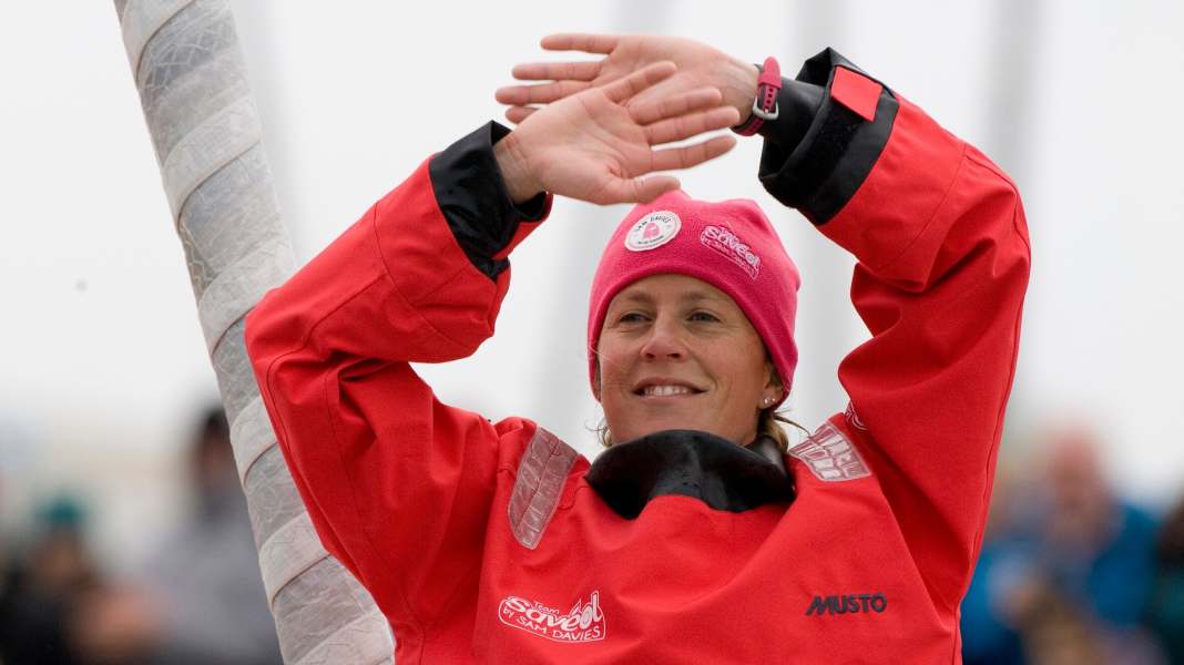 Vendée Globe: rottura dell'albero su "Savéol" di Sam Davies