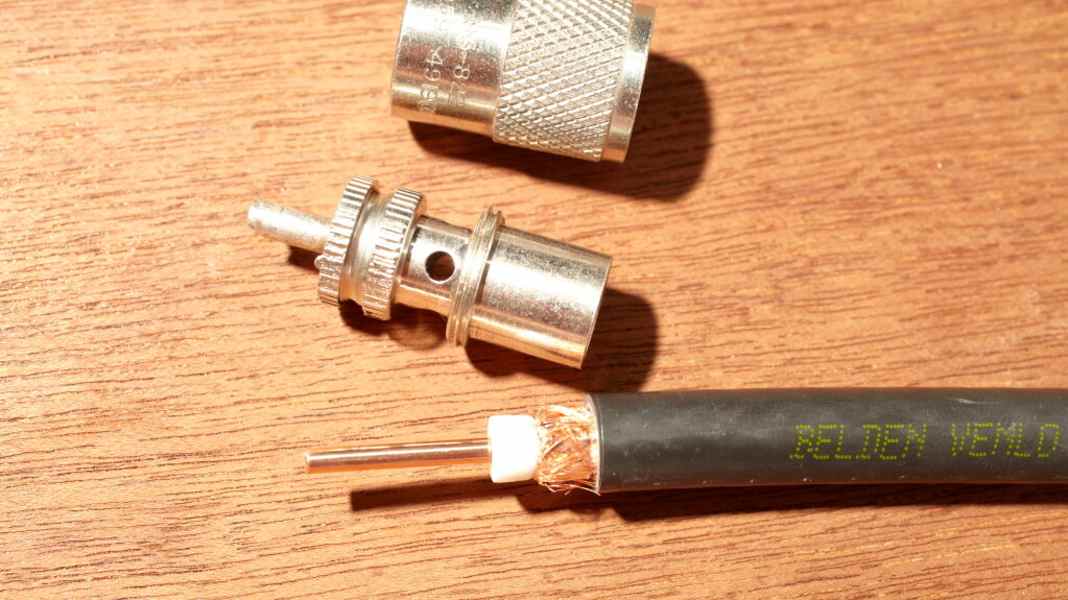 Officina: Installare un sistema radio VHF