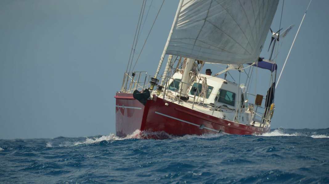 Blue water: low season in a stormy paradise