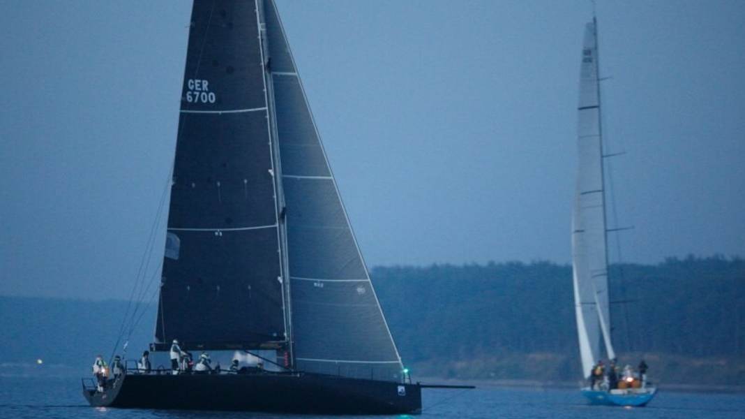 Rund Skagen: "Illbruck" erste Yacht in Kiel