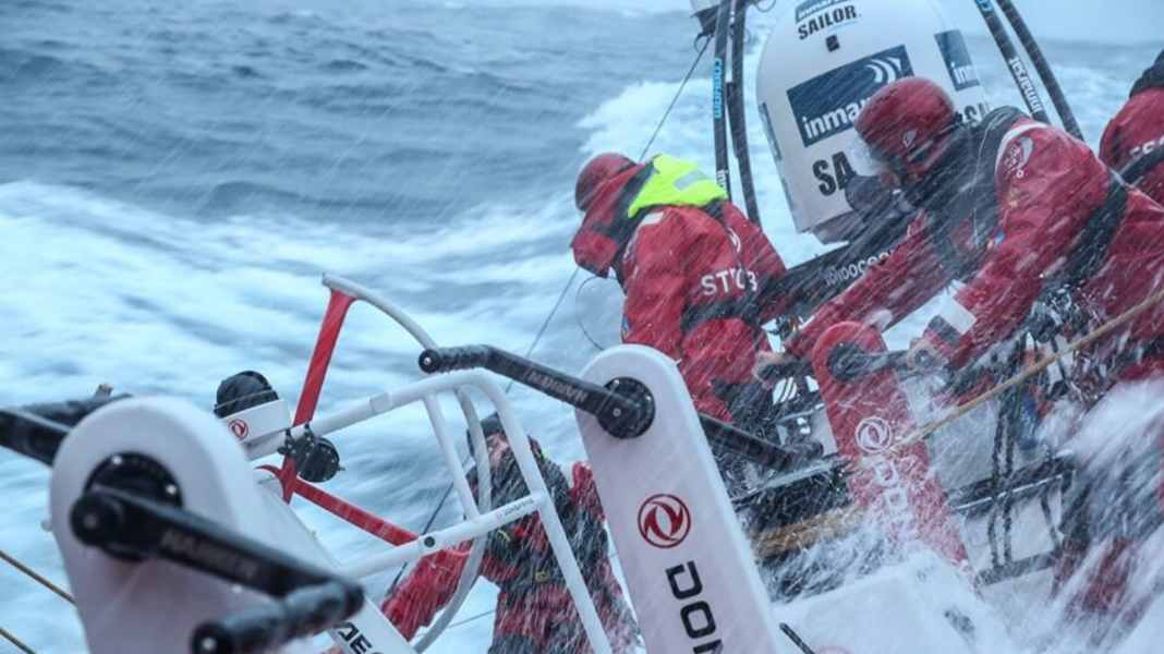 Volvo Ocean Race : l'équipe Dongfeng lutte contre la casse à bord